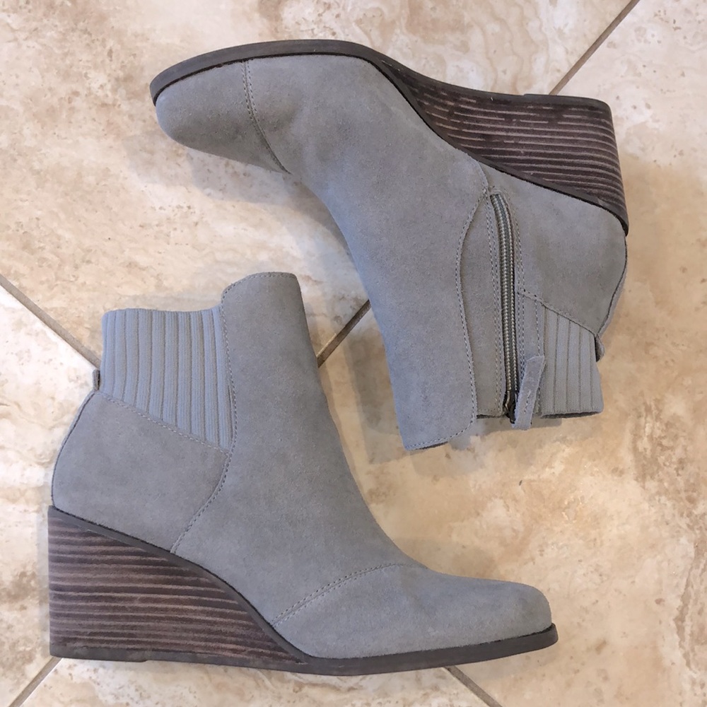 ✨Like New! Toms Sadie Boot Cement Suede Size 8